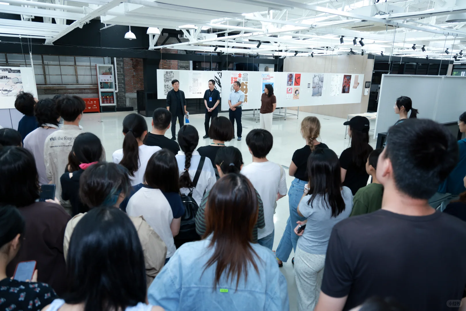 嘿!设计师!在上海吗?来同济大学看展啦!