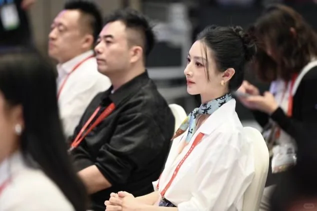 说薇娅一句数贸会“钉子户”不过分吧