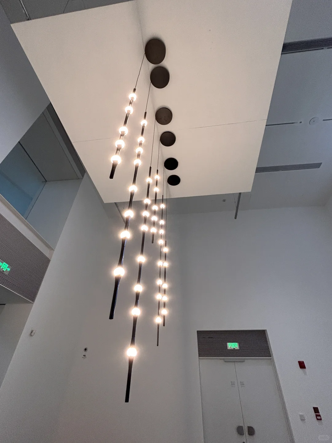 国庆假期来看【光之线条】设计展