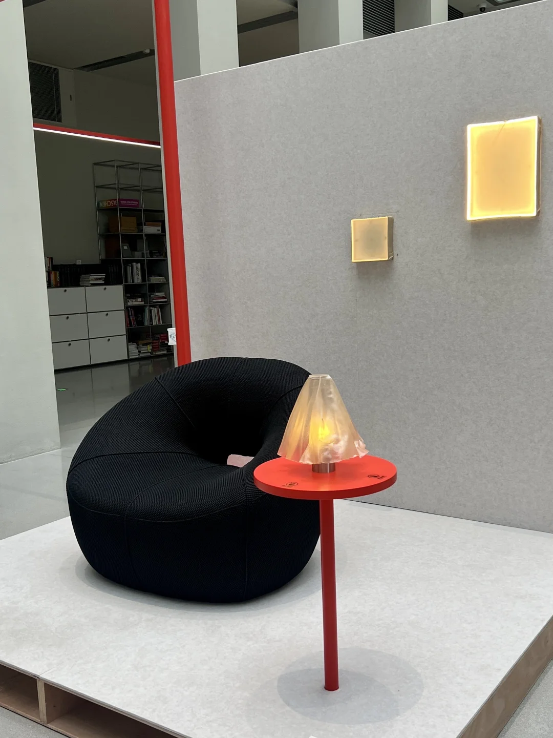 逛了设计展，西岸江边发了会呆?️