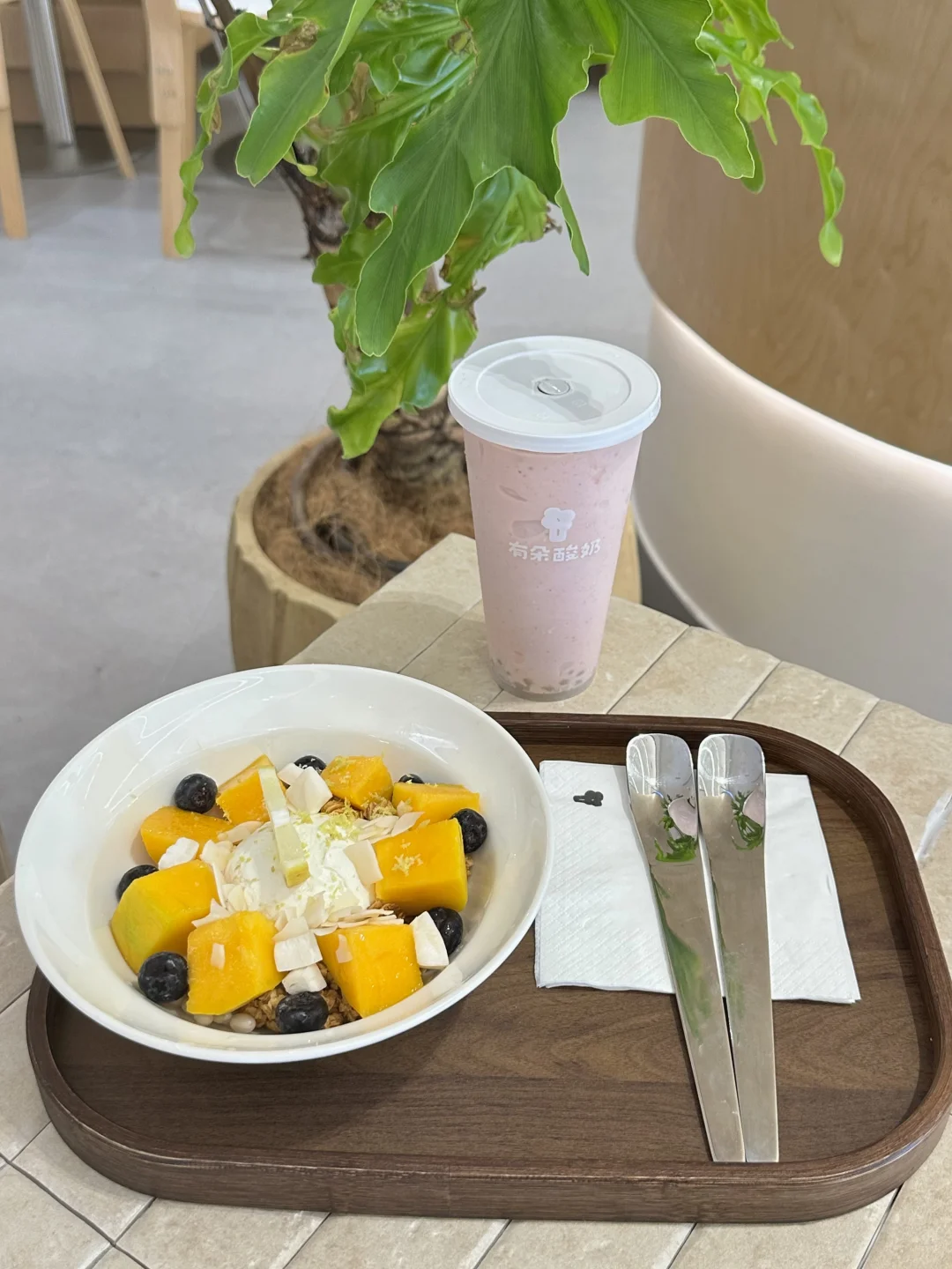 滨江天街居然要开有朵酸奶啦！！