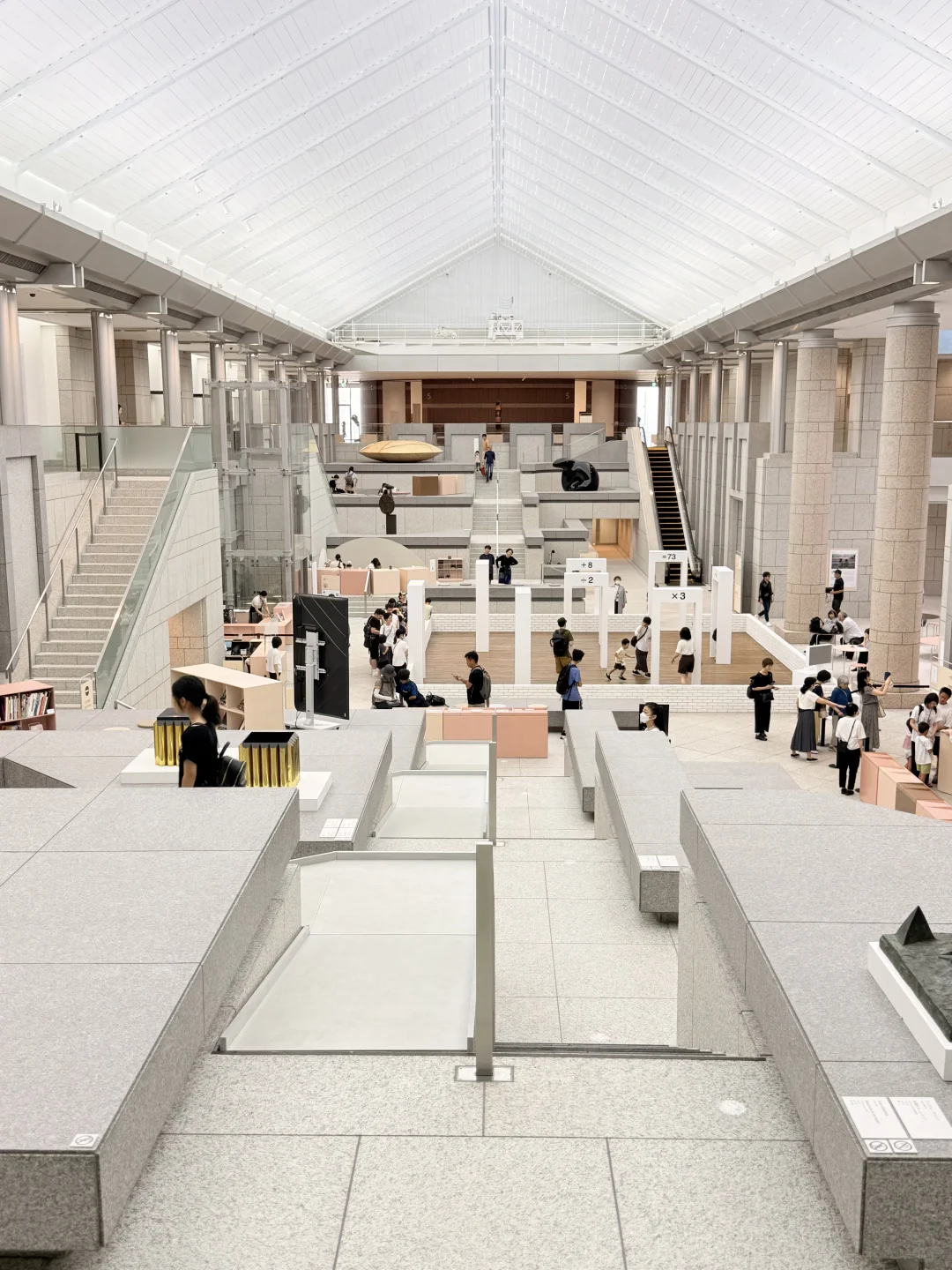 走进展览,像走进了一堂开放的设计课