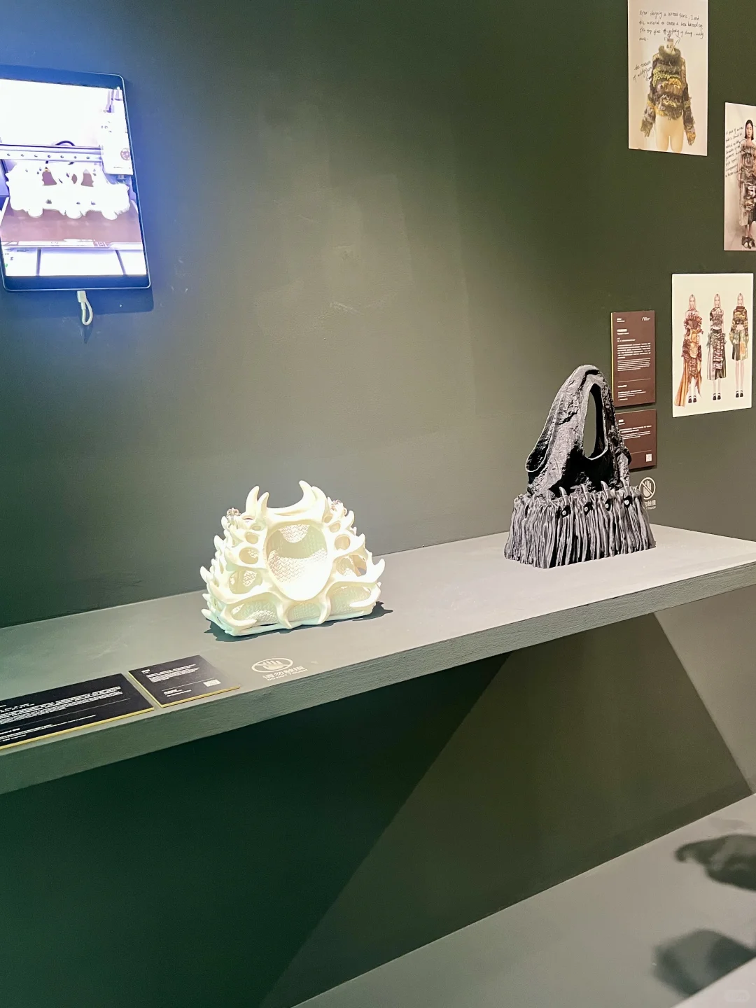 逛了设计展，西岸江边发了会呆?️