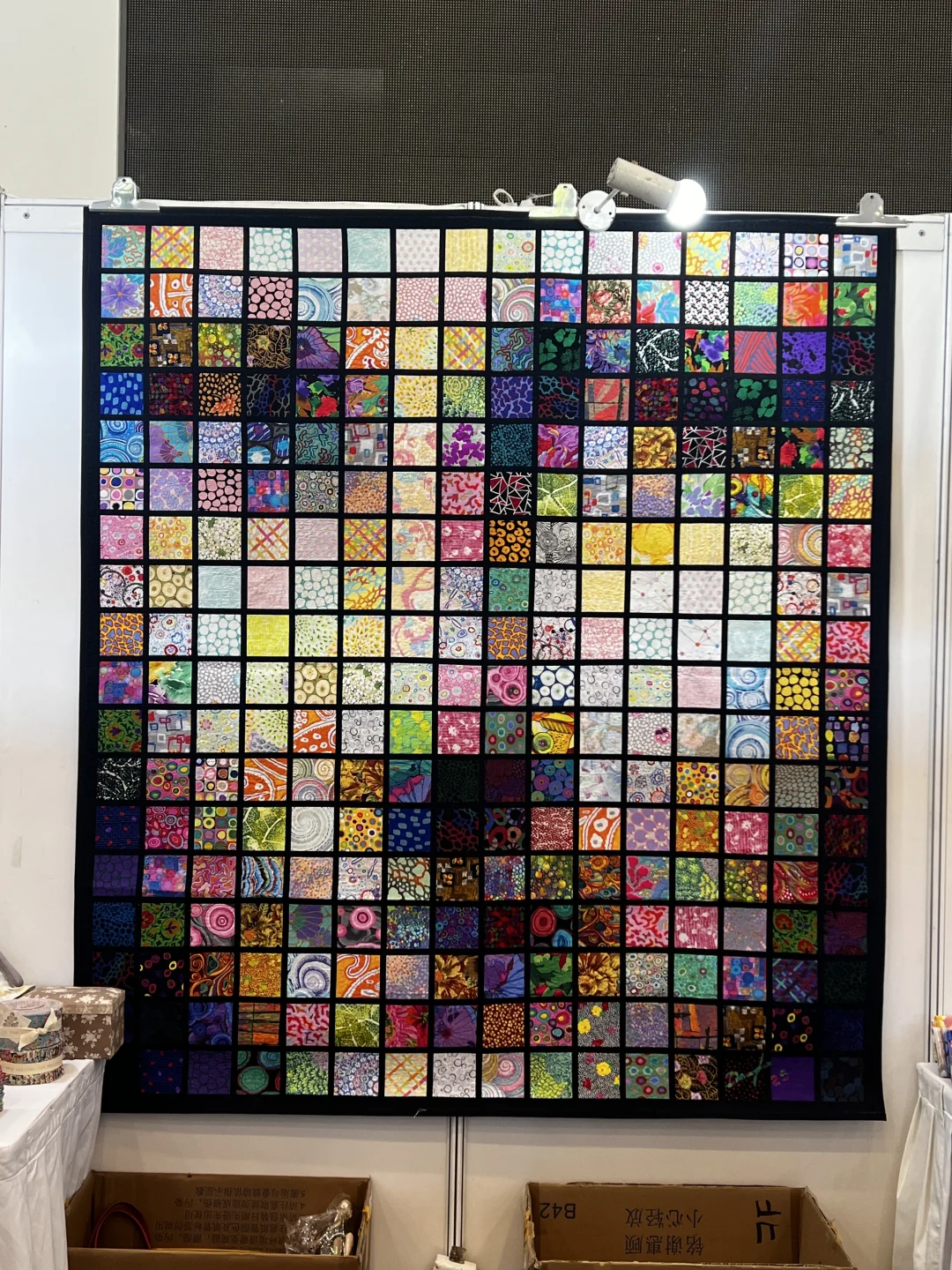 北服你是会办展的,这些居然是布拼出来的!