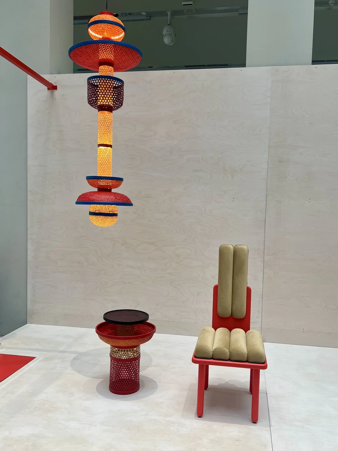 逛了设计展，西岸江边发了会呆?️