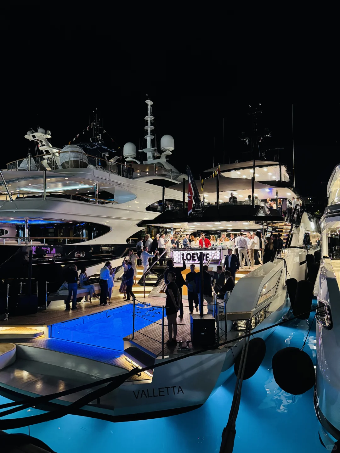 Monaco游艇展的夜晚～名副其实纸醉金迷～