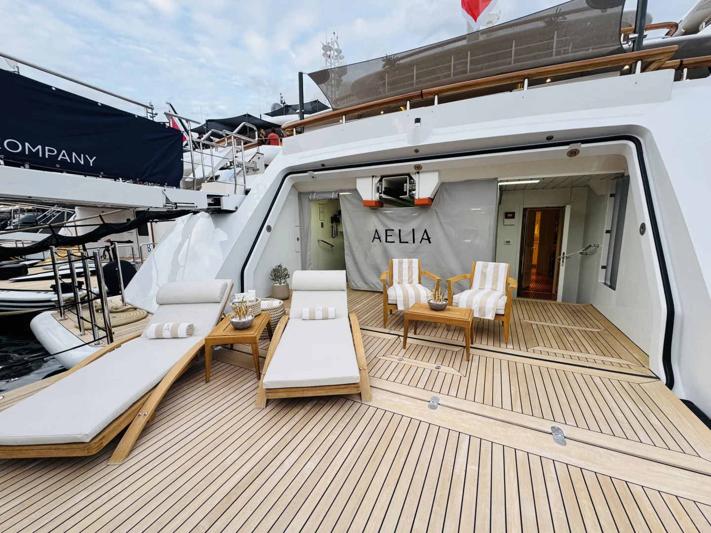 Monaco游艇展的夜晚～名副其实纸醉金迷～