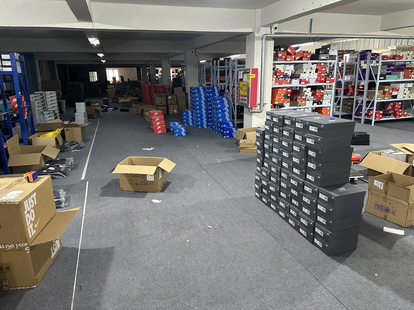 求耐克李宁等品牌团购！！百万秒打款！