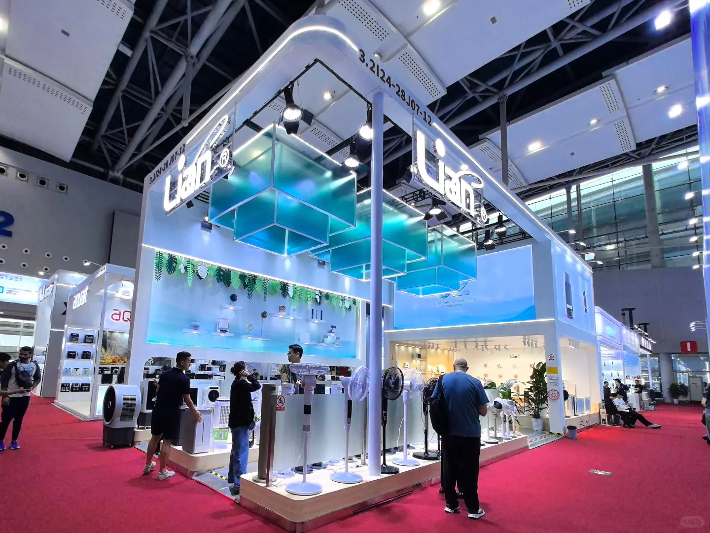 广交会展台太燃了 | 科技感与高级感并存!