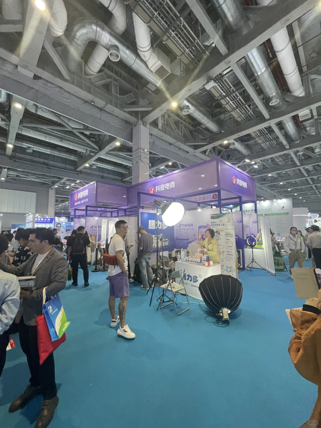 虹桥国家会展中心