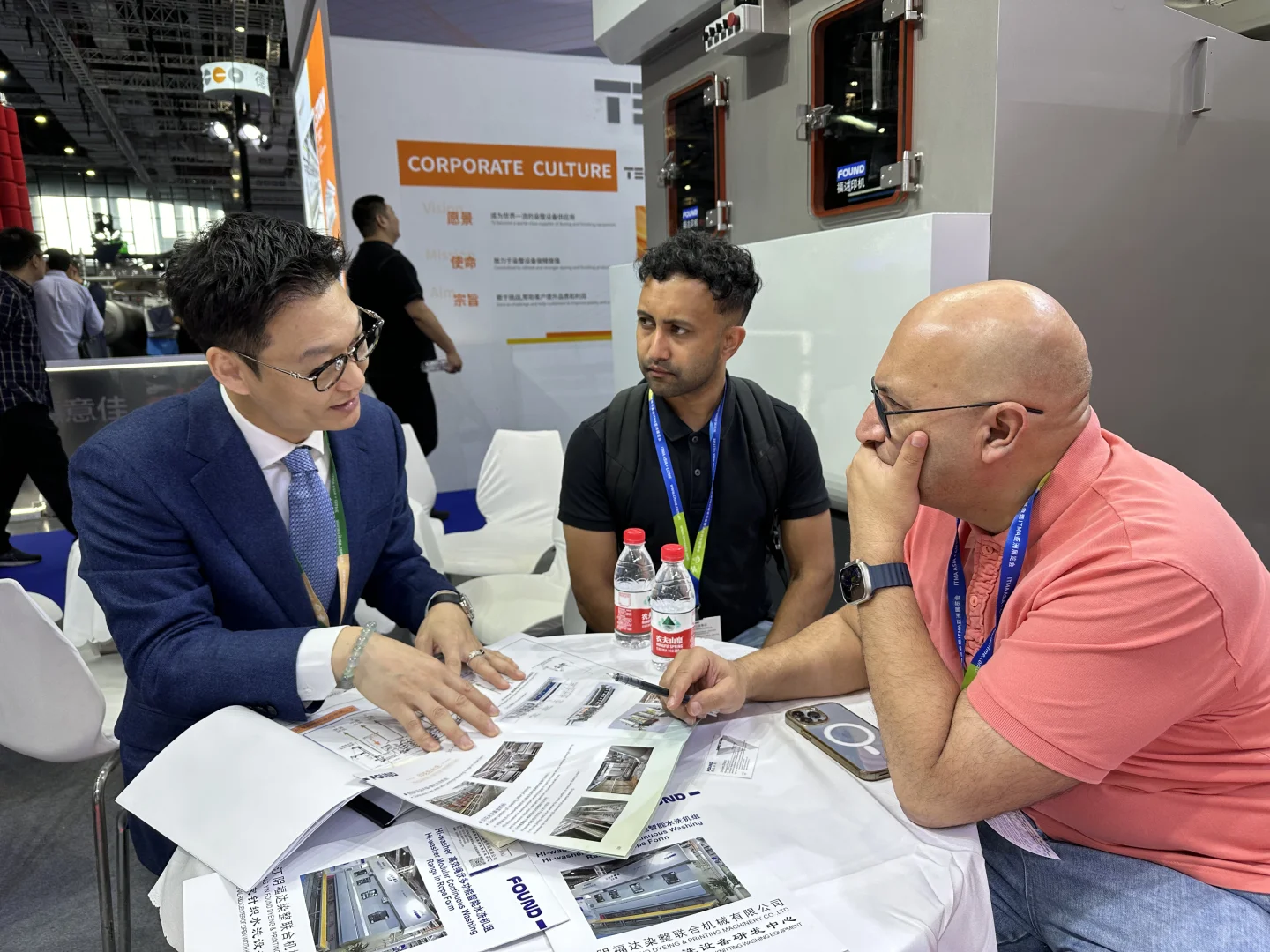 人山人海｜上海国际纺织机械展翻译