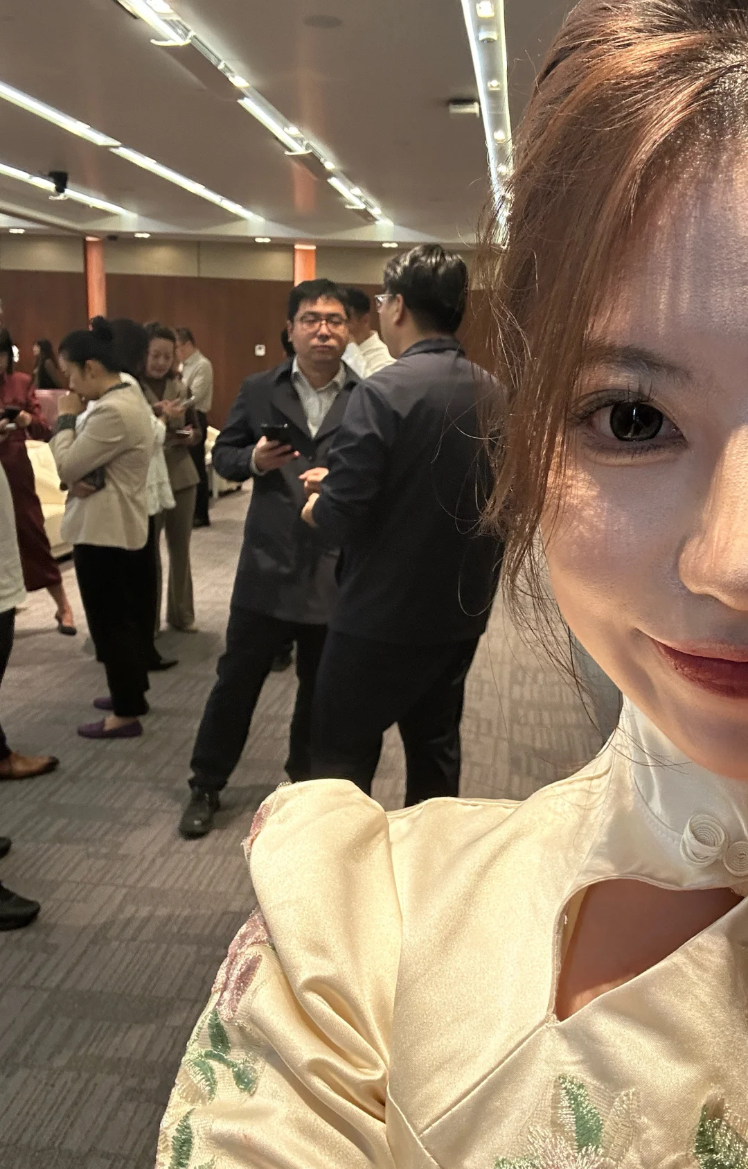 主持被商业大佬夸的一天～开心?