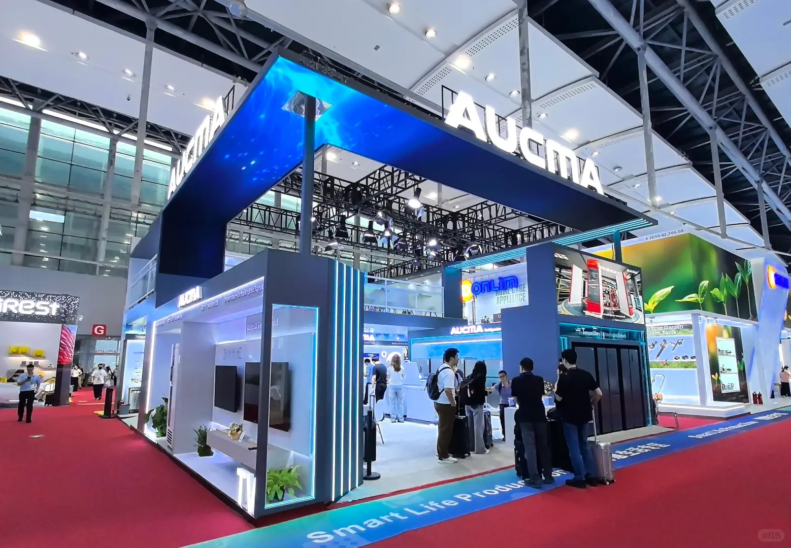 广交会展台太燃了 | 科技感与高级感并存!