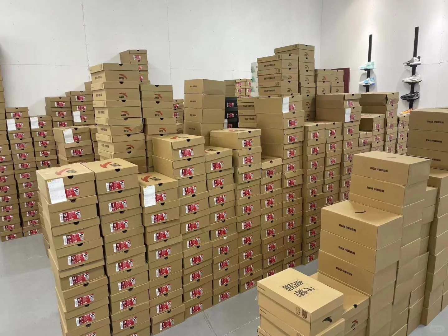 大量求购安踏团购