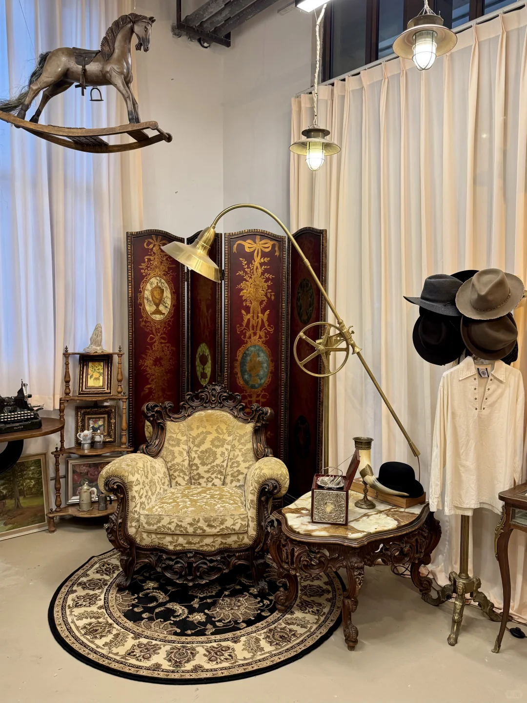 穿越11个欧洲时空！在古董展里当电影主角?