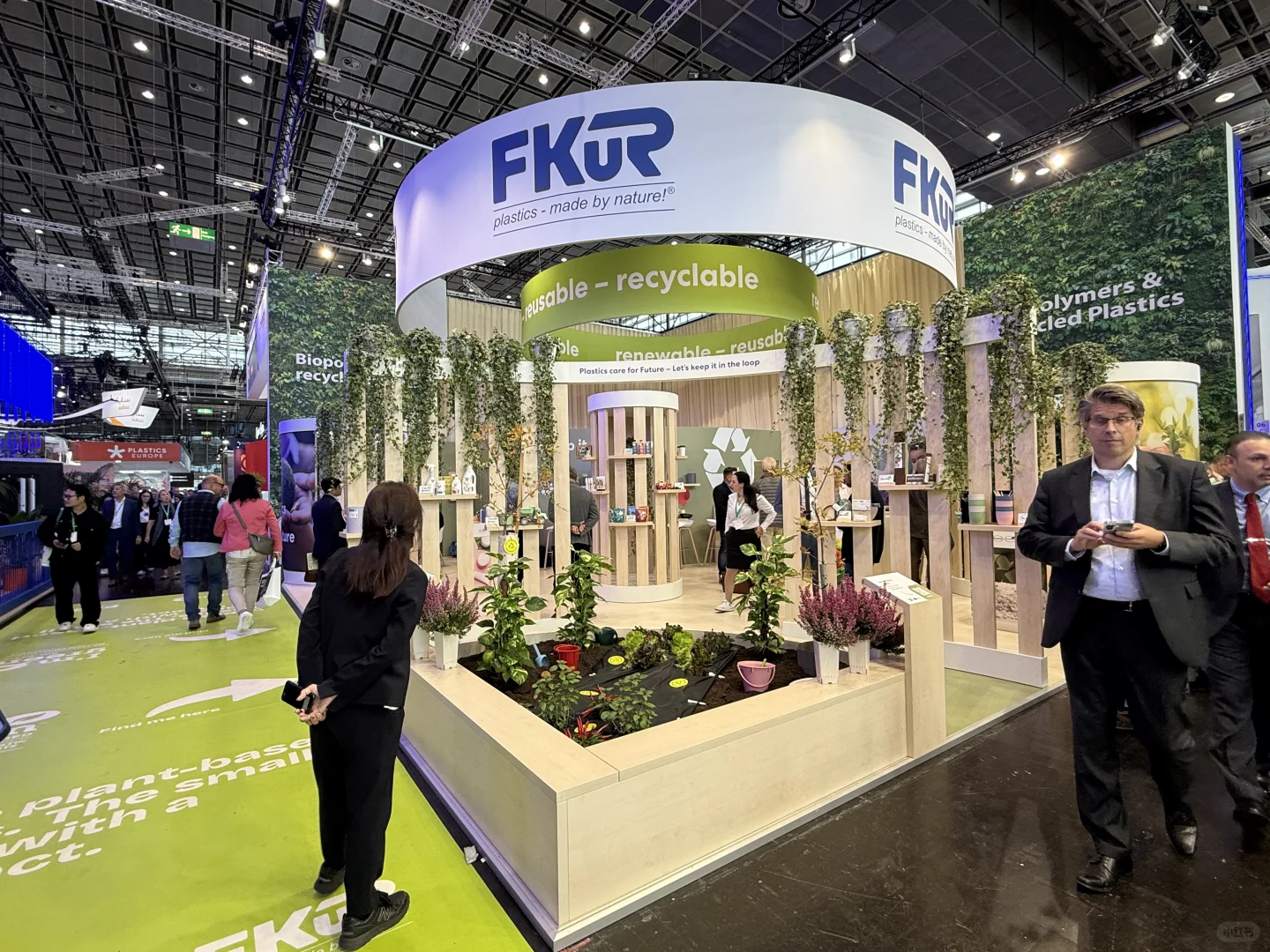 德国塑料橡胶展：展台设计灵感✨