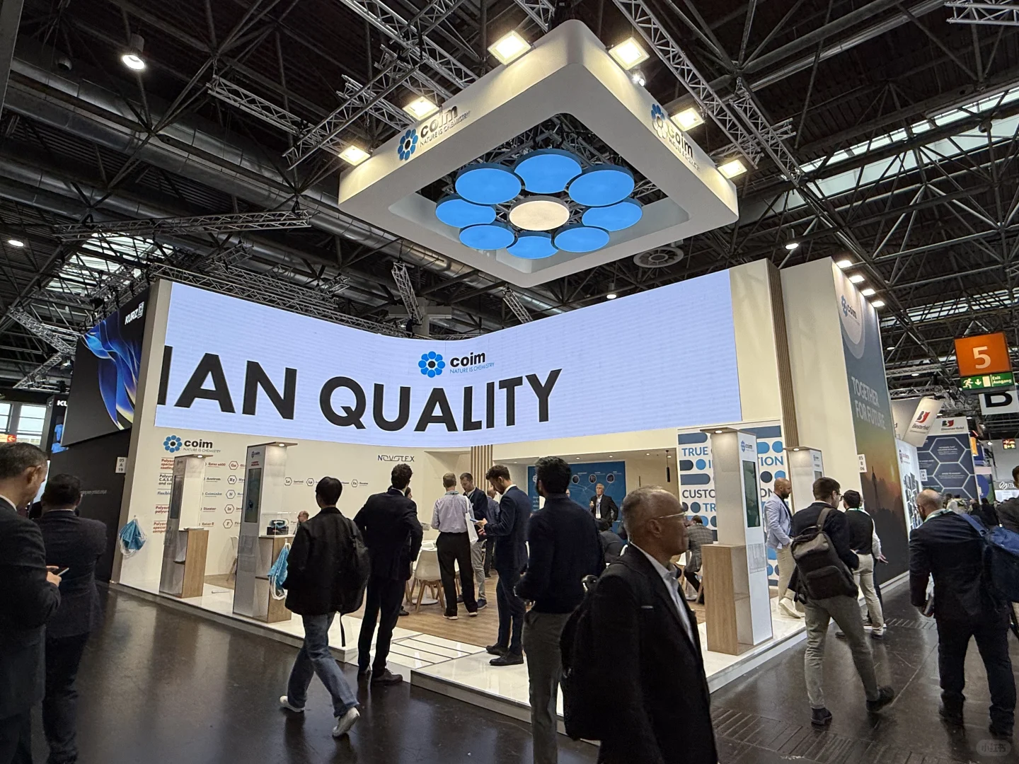 德国塑料橡胶展：展台设计灵感✨