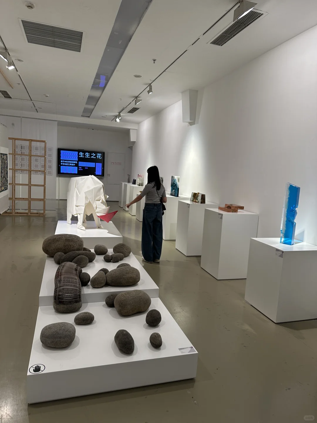 今日美术馆|坠入艺术与非遗的双重宇宙?