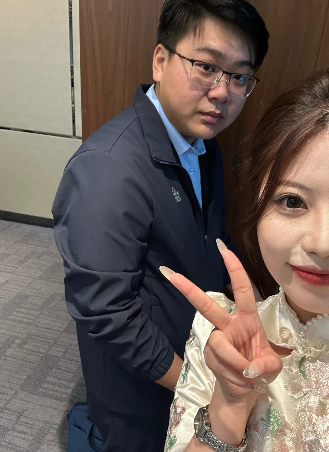 主持被商业大佬夸的一天～开心?