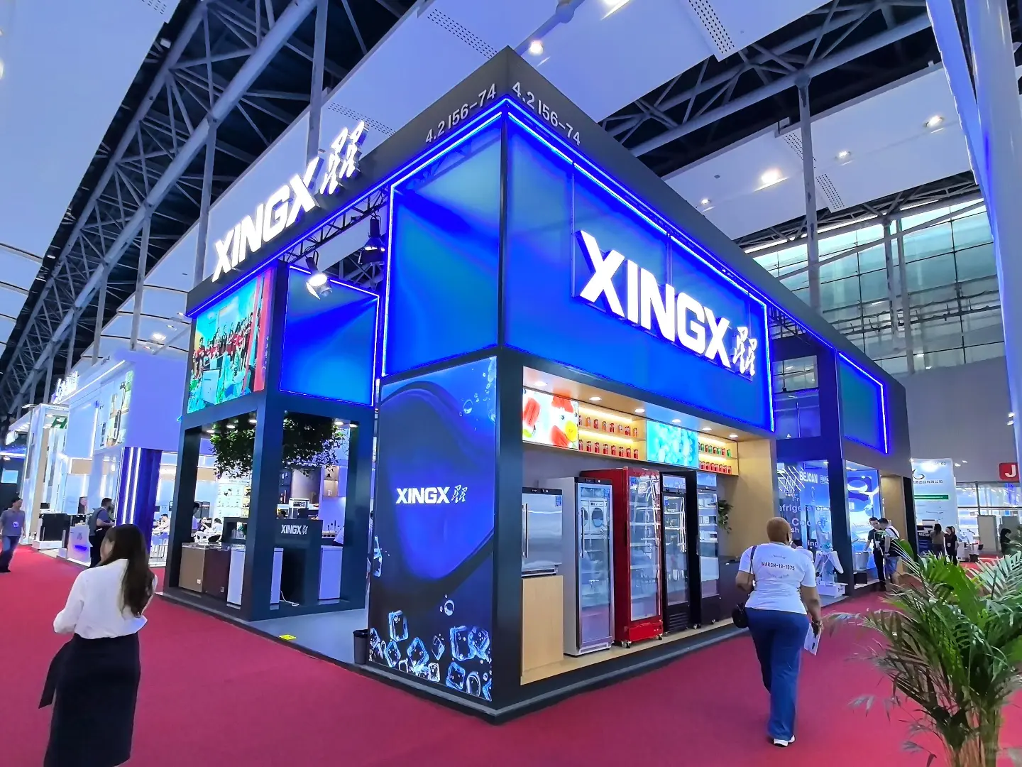 广交会展台太燃了 | 科技感与高级感并存!