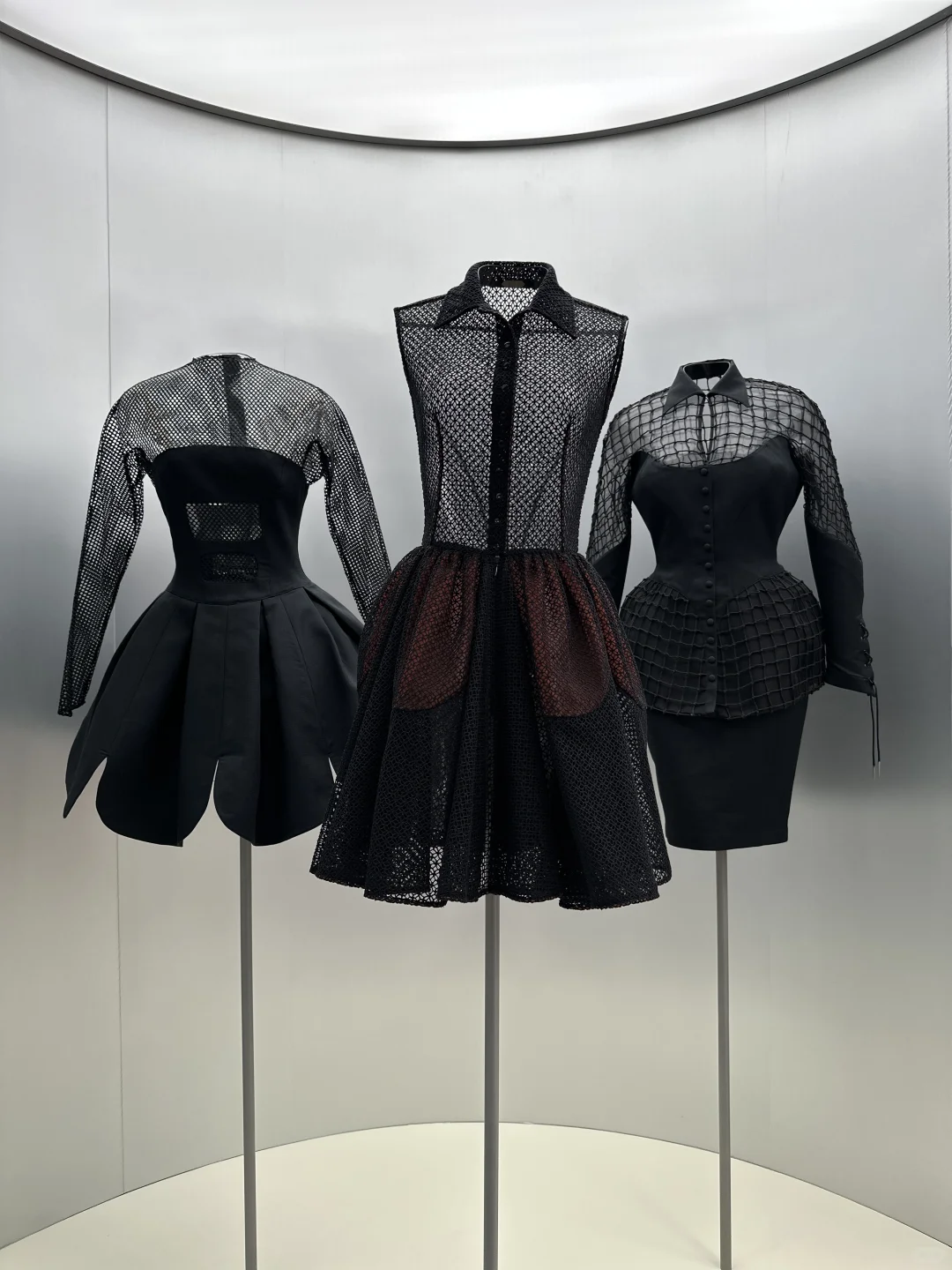 巴黎时装展|构筑高定时代:Alaïa 与 Mugler
