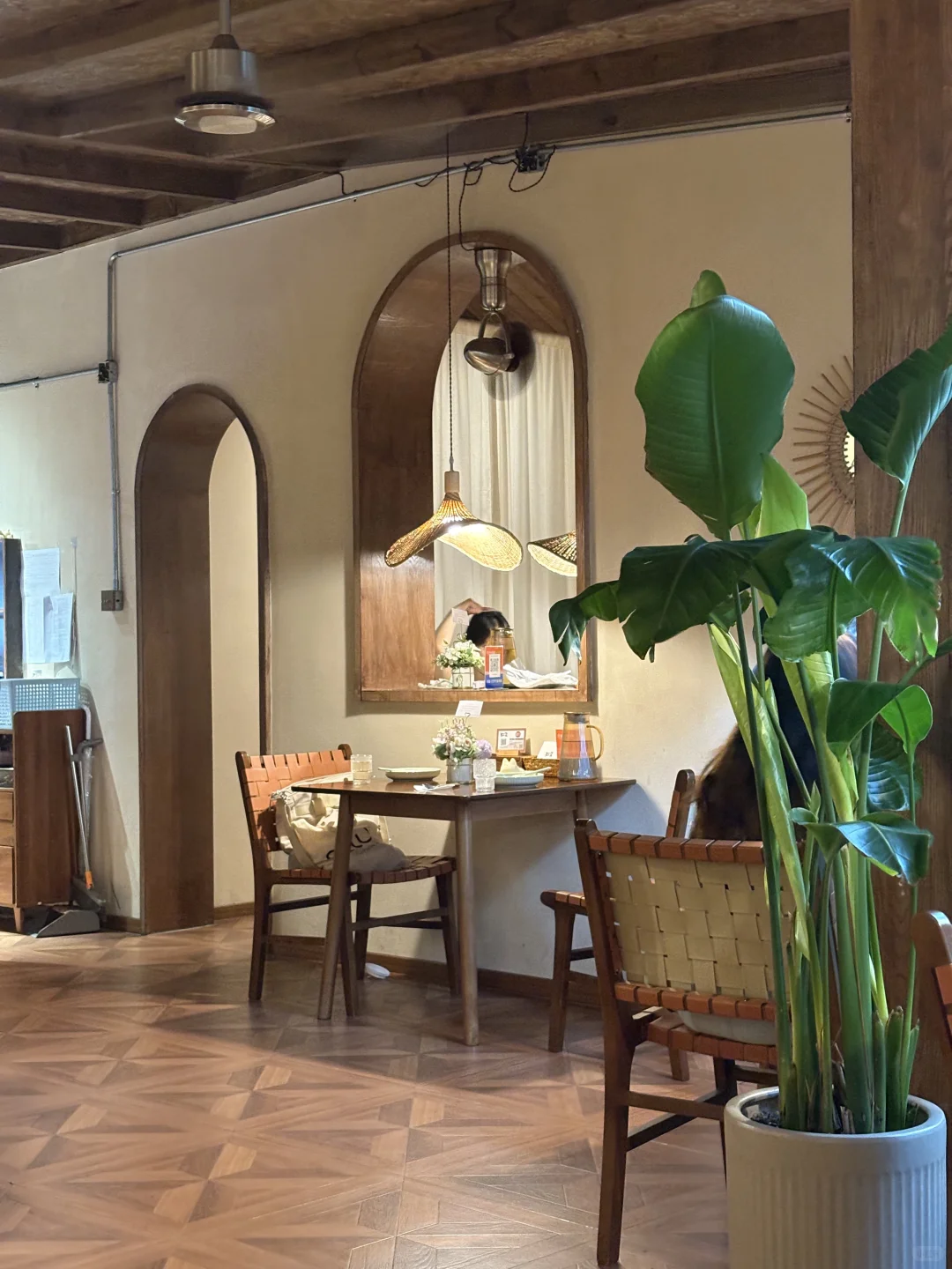 长沙大学城|带独立泳池庭院的漂亮饭❗️❗️