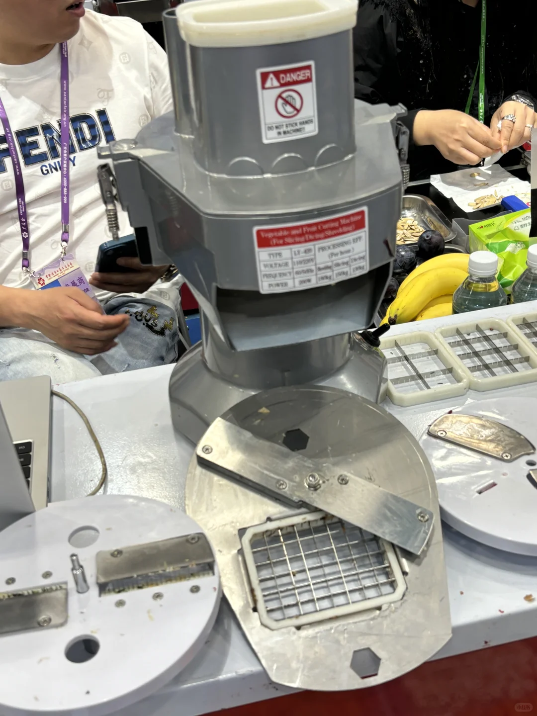 广交会一期展会翻译?食品机械