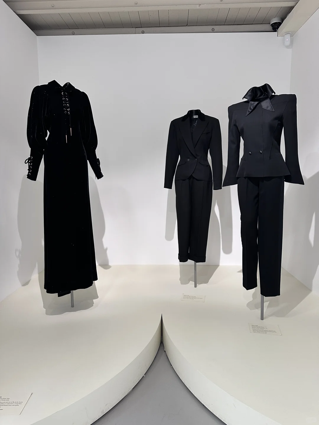巴黎时装展|构筑高定时代:Alaïa 与 Mugler