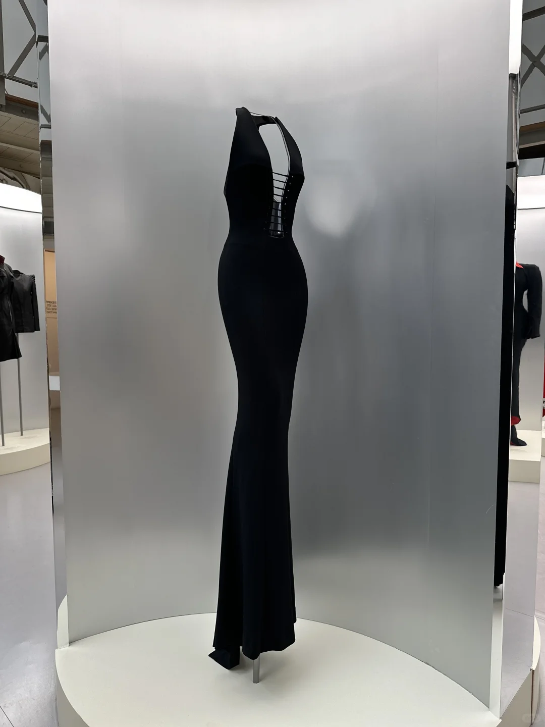巴黎时装展|构筑高定时代:Alaïa 与 Mugler