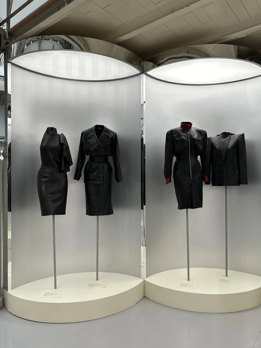 巴黎时装展|构筑高定时代:Alaïa 与 Mugler