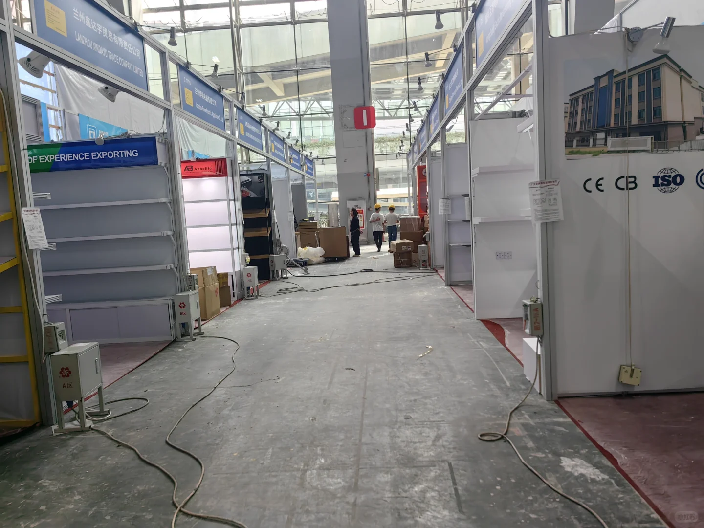 又到广交会,今天做一个小红帽牛马⛑️