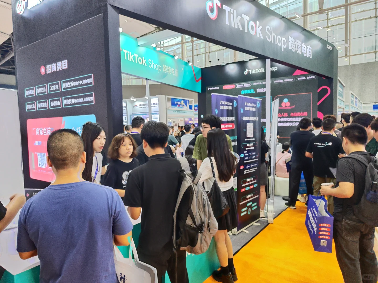 过来逛展，看看有没有选品思路