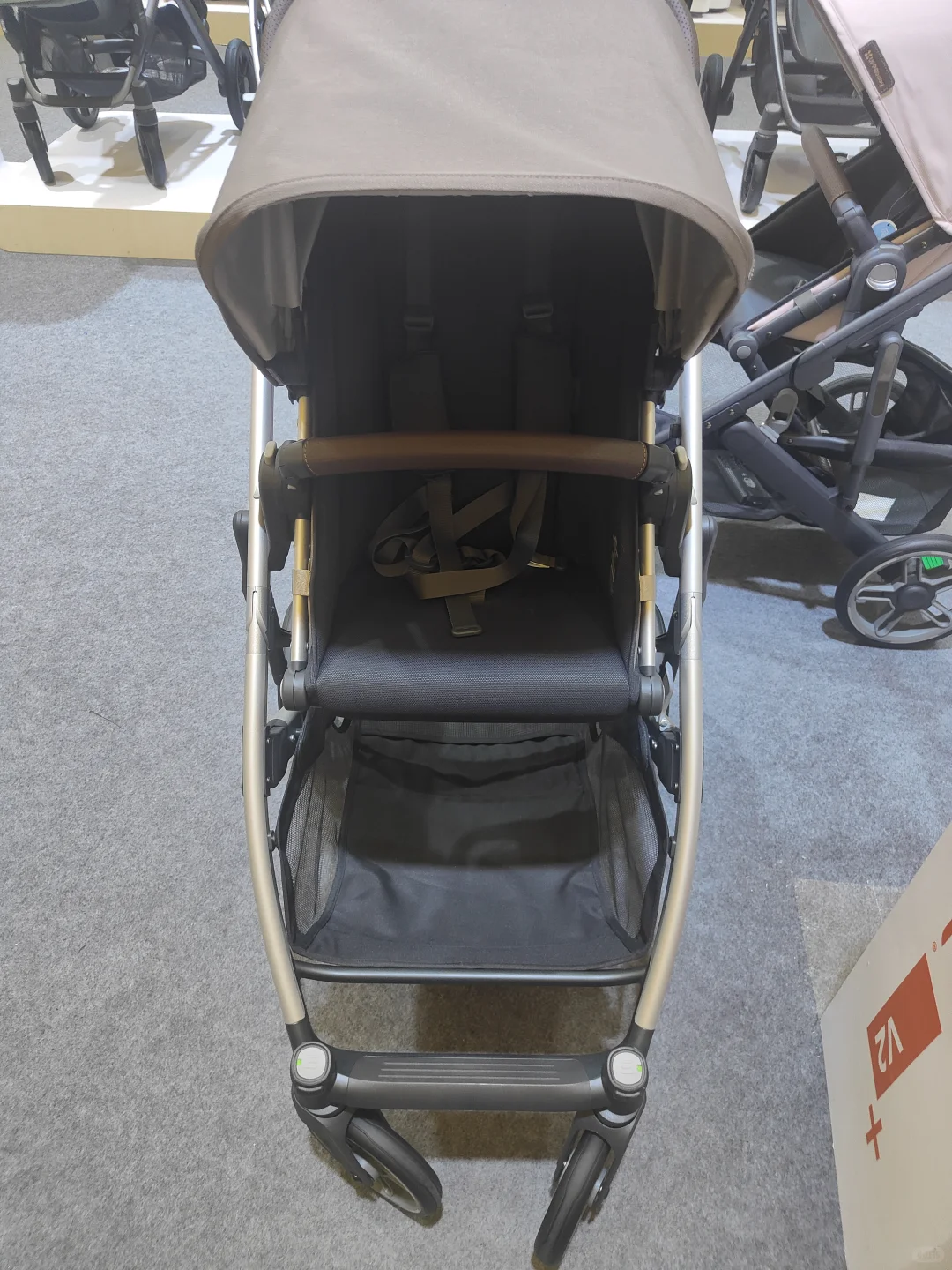 这椅子好喜欢～