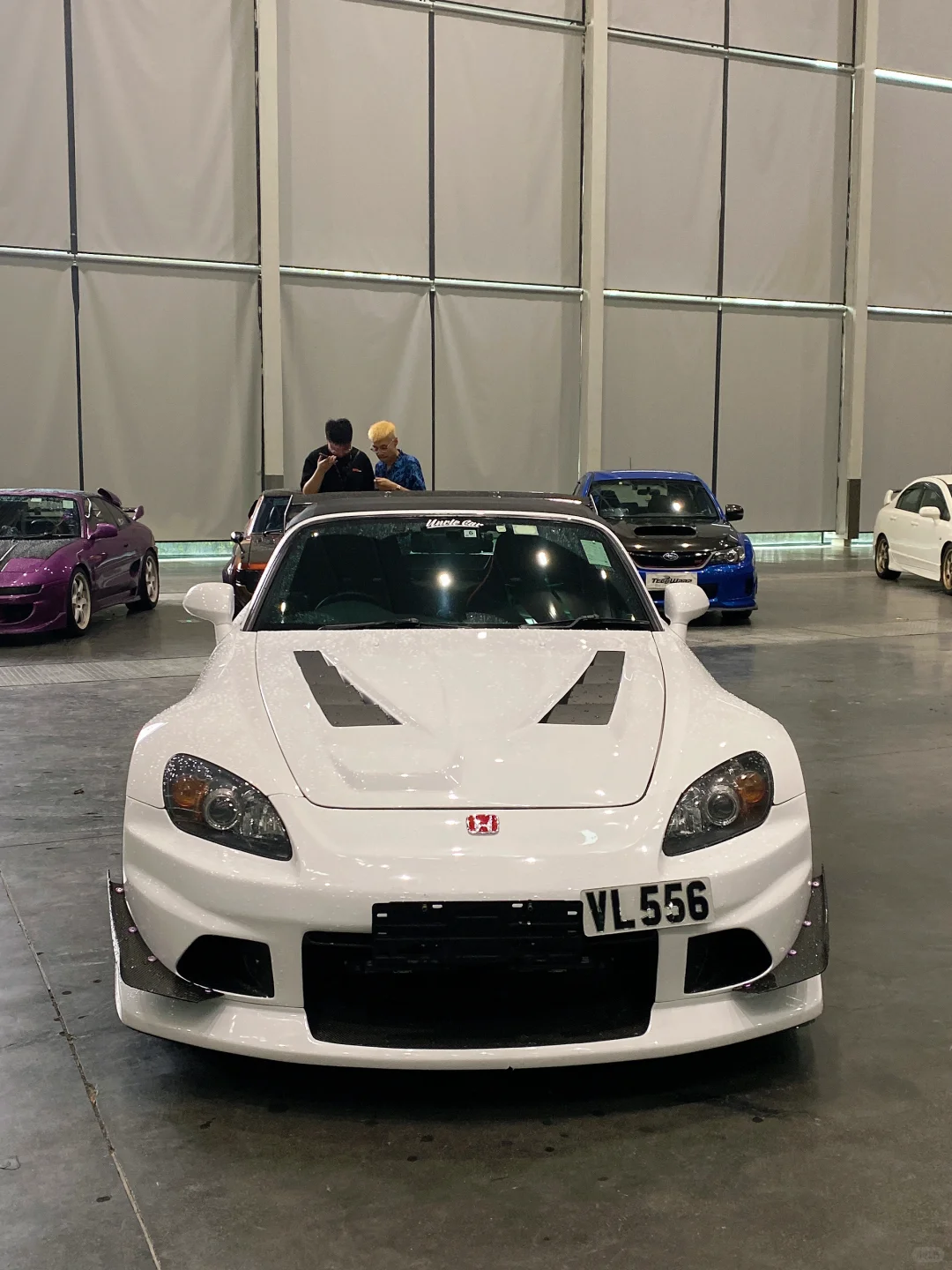 过度商业化的改装展会还是得靠外场撑场了。