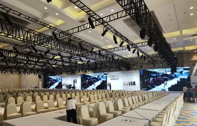 海南三亚灯光音响舞台搭建展会搭建LED大屏