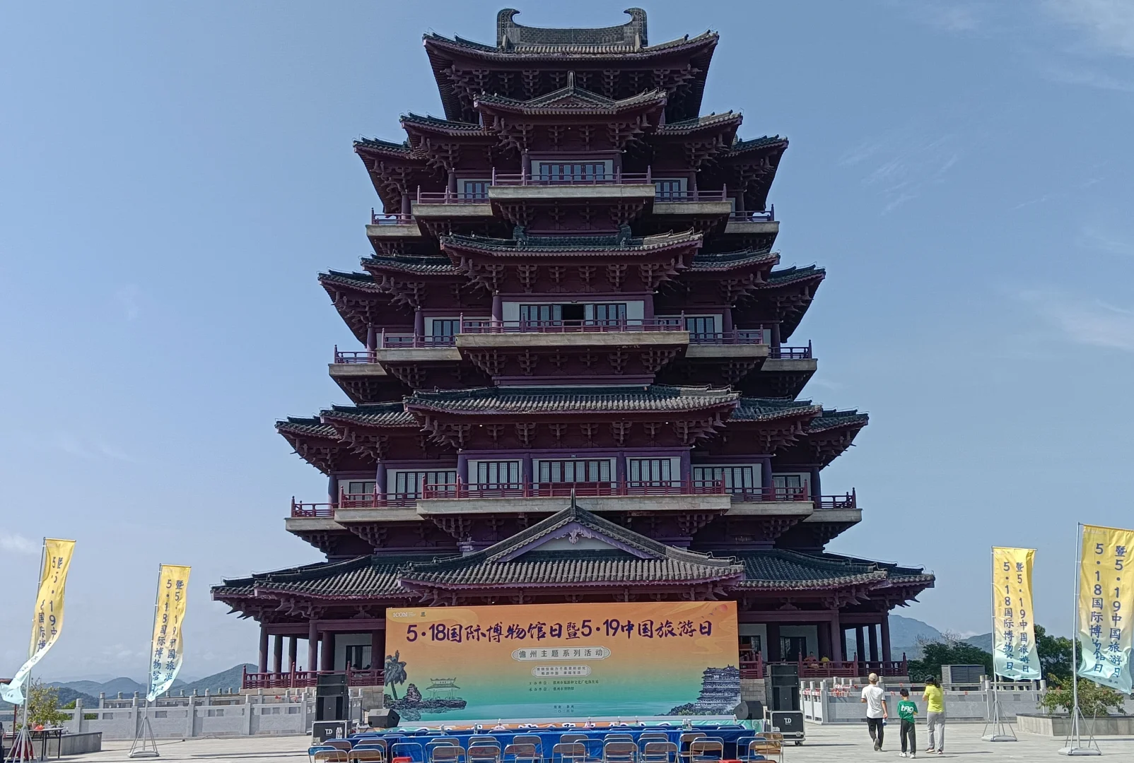 海南三亚灯光音响舞台搭建展会搭建LED大屏