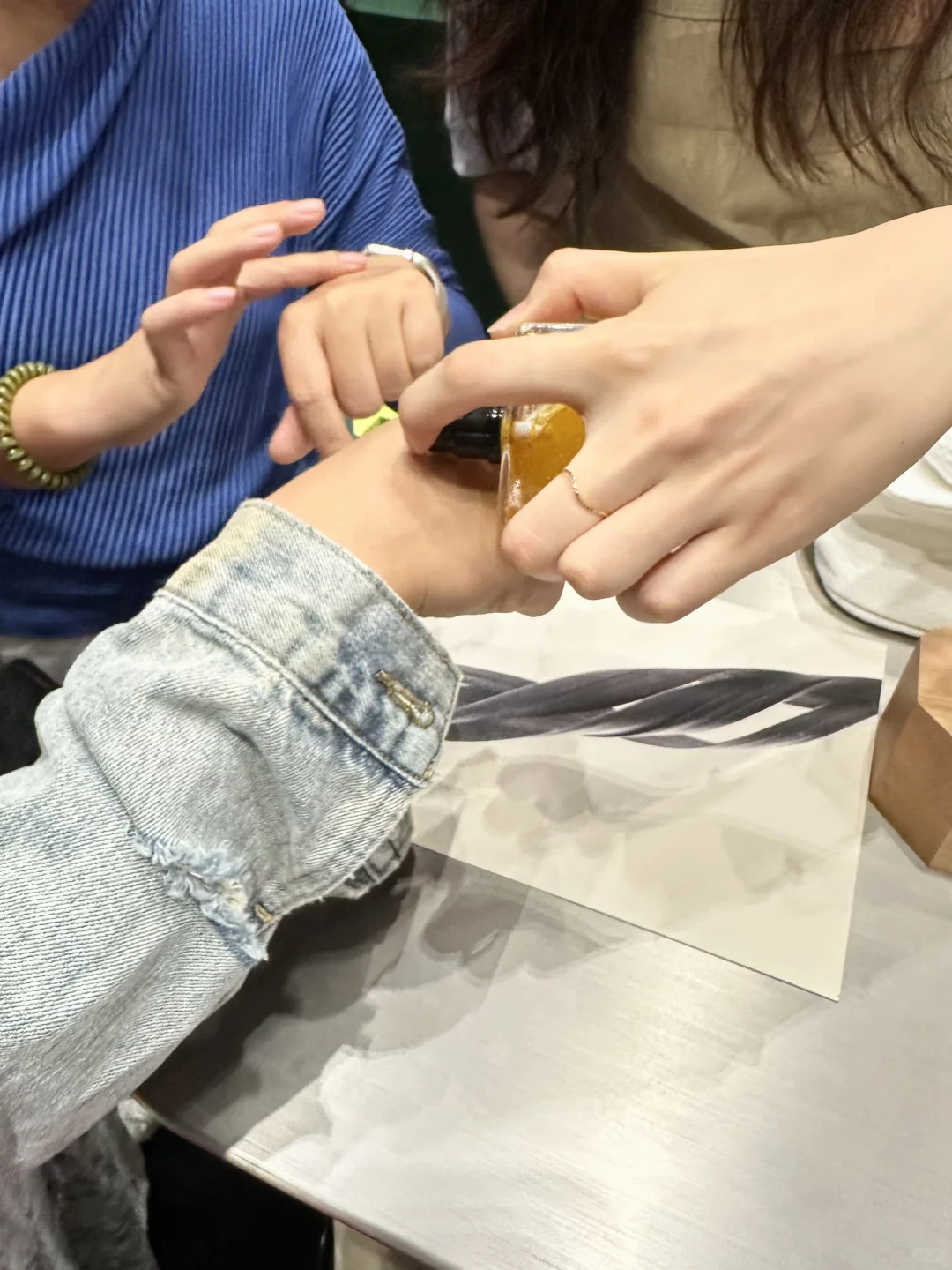 今天在上海西岸展会有10w人‼️