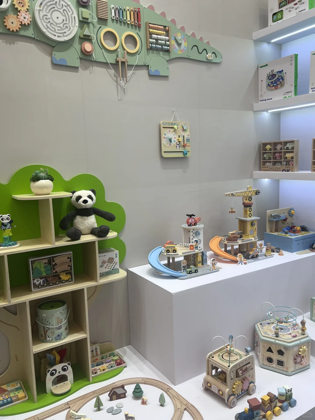 ? 亚洲最大玩具展!