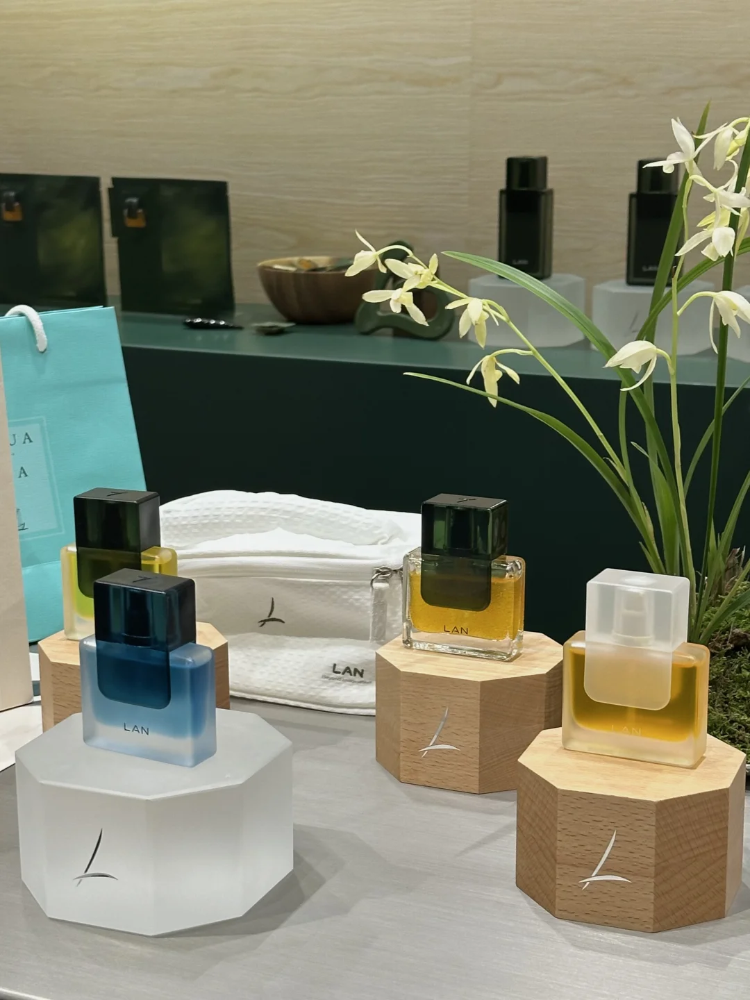 今天在上海西岸展会有10w人‼️