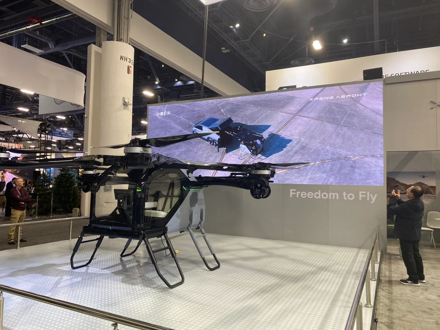 北美拉斯维加斯｜2025 CES消费电子展