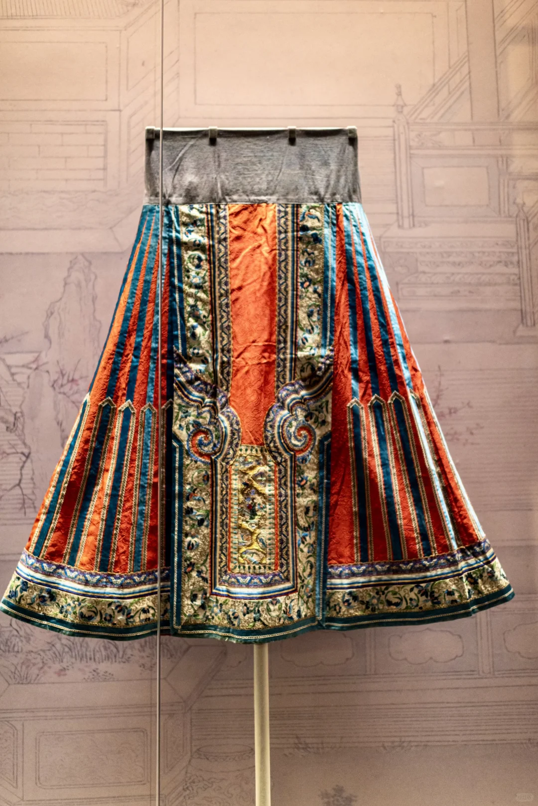 锦绣针线，衣冠风华，中国古代服饰文化展