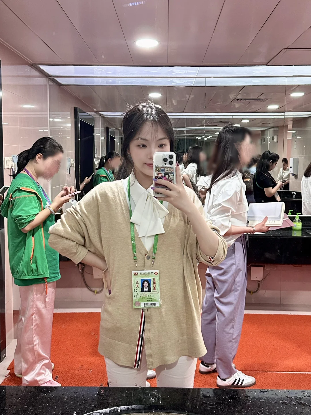 05英专生勇闯广交会