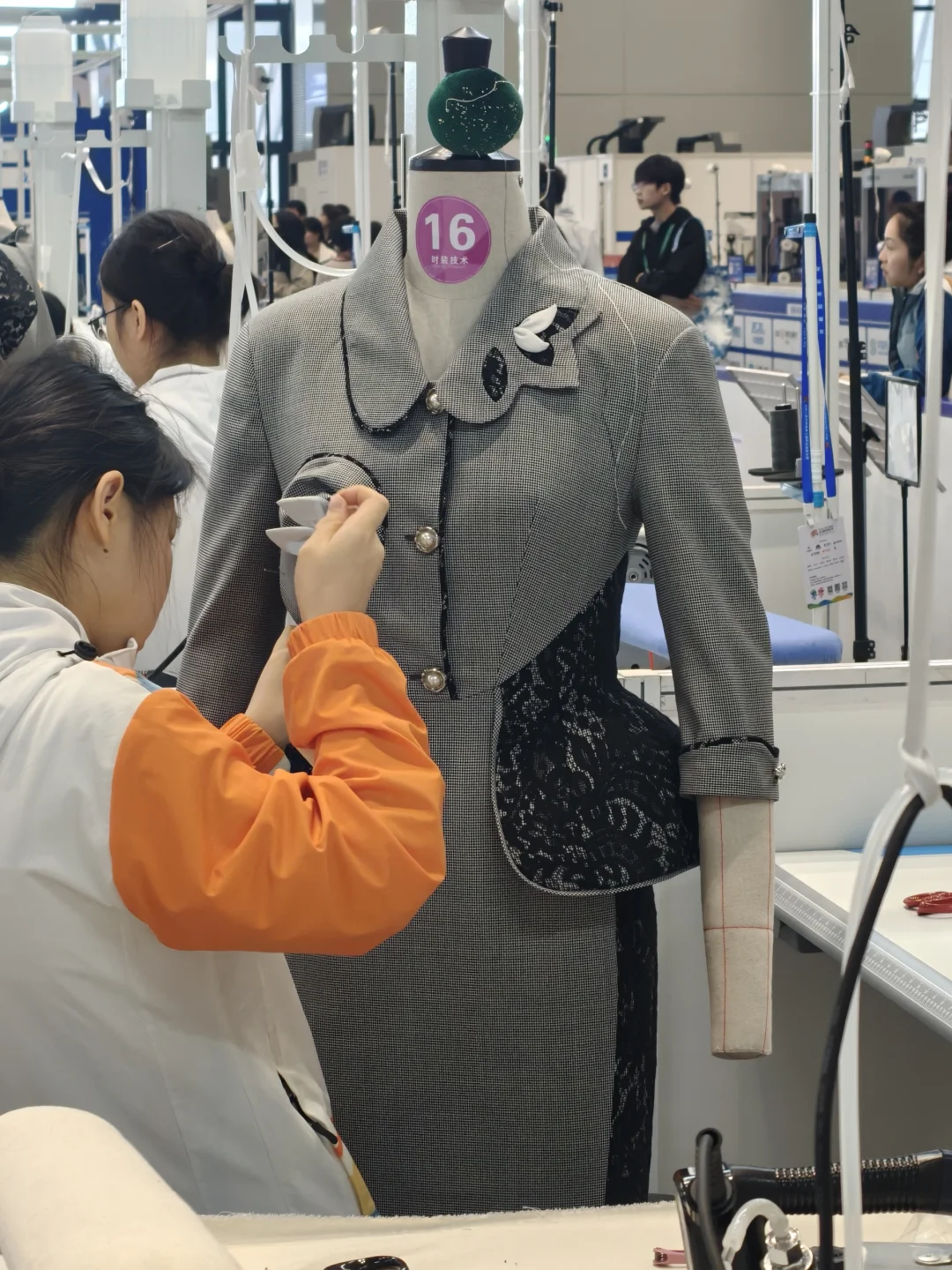 中华人民共和国第三届技能大赛-时装技术