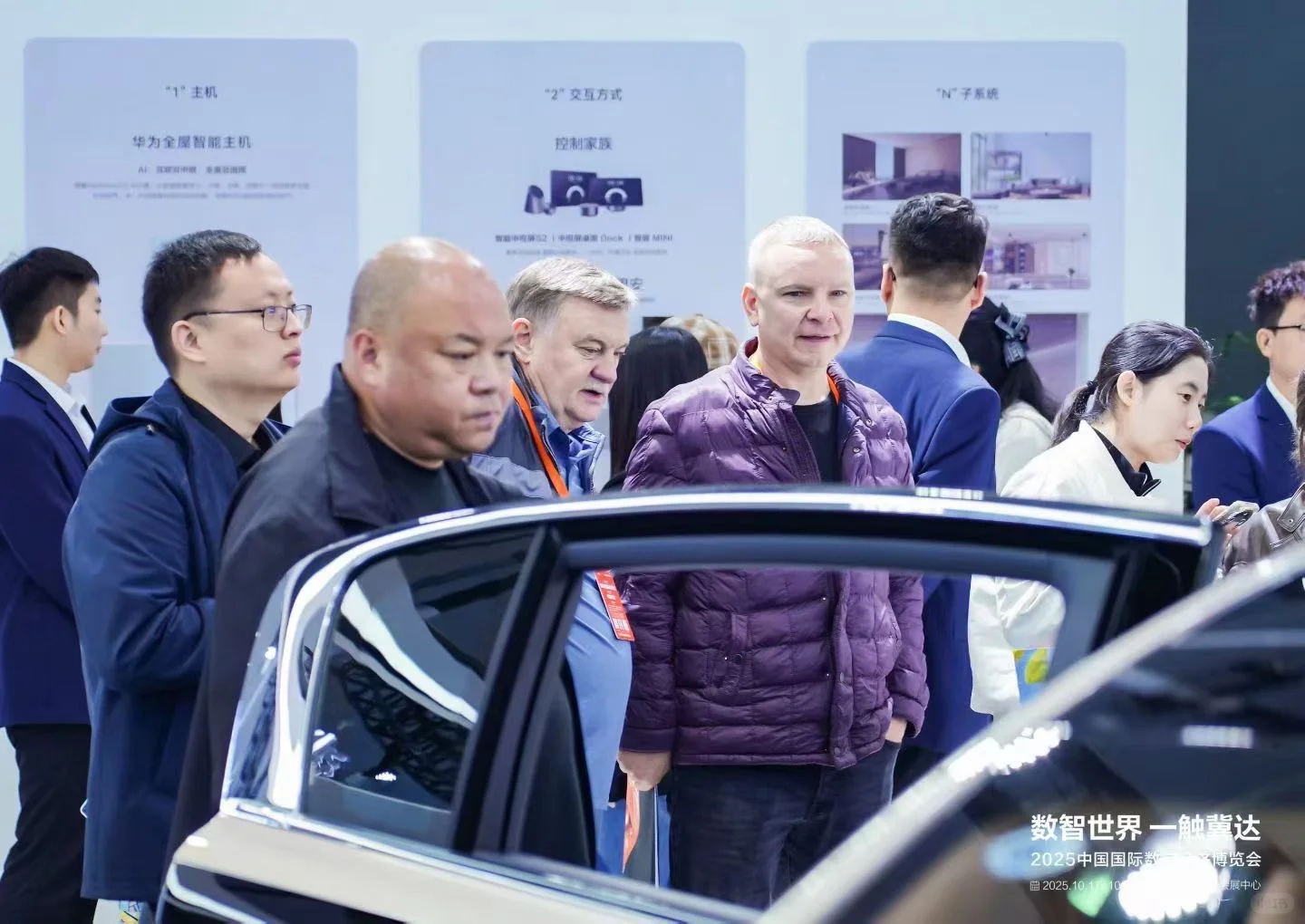 数博会现场太热闹啦！