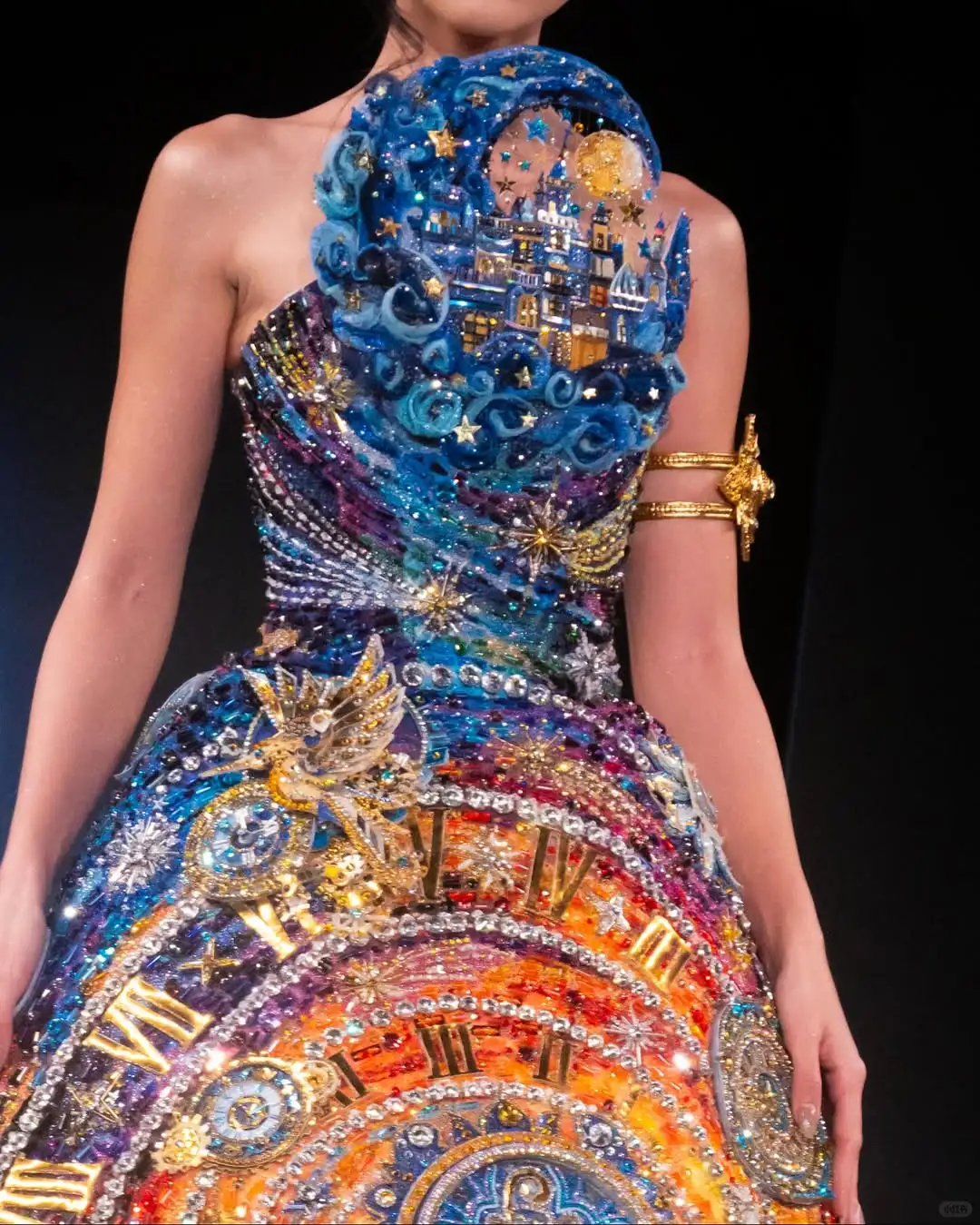 Almée Couture：把宇宙级浪漫穿身上?