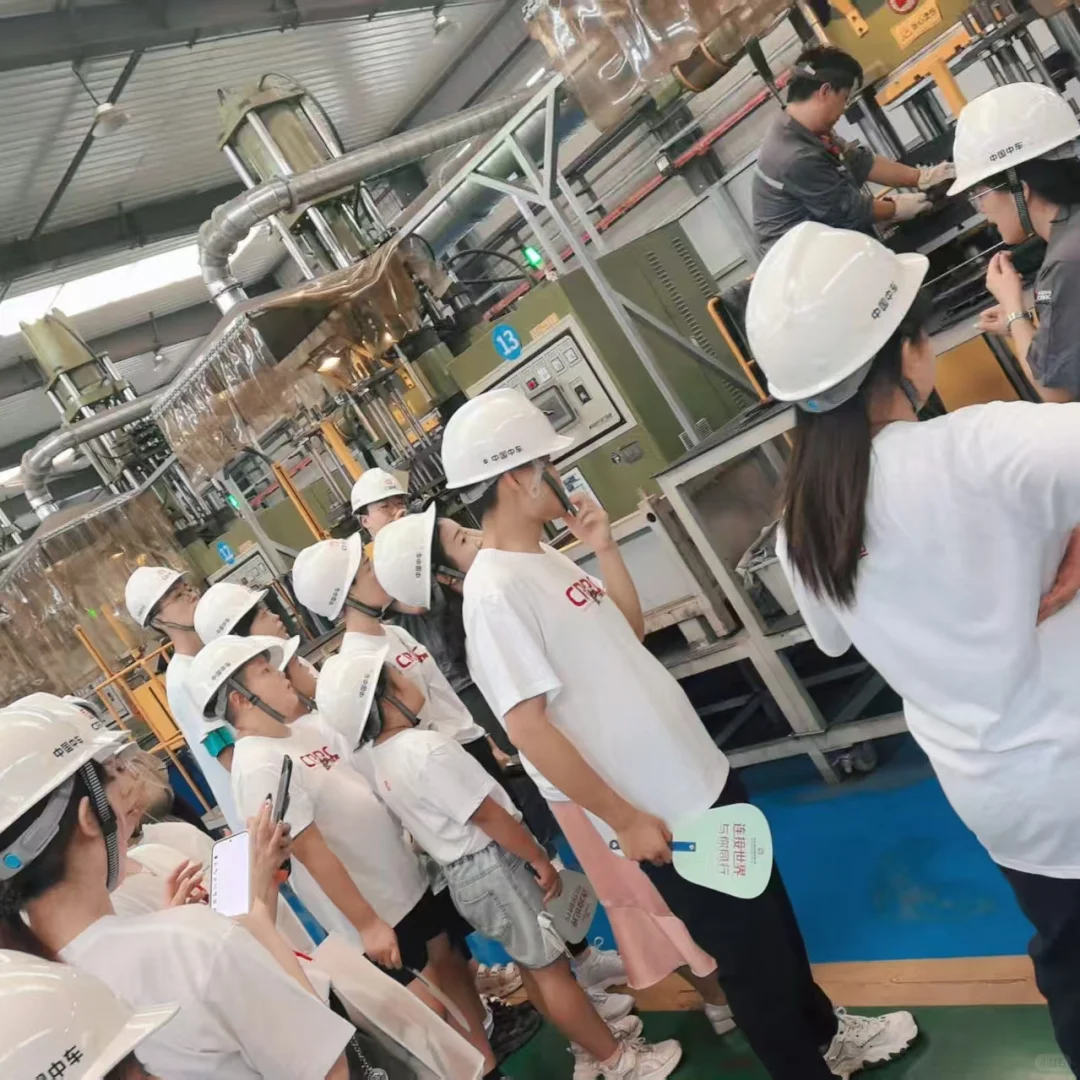 带娃探索火车的秘密