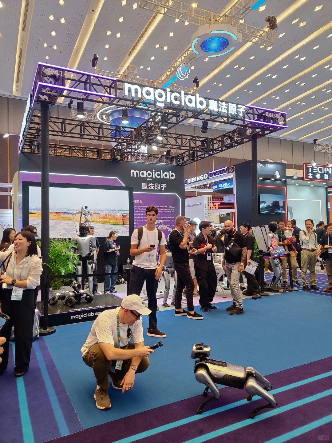 138届广交会?AI咖啡机器人☕️✨