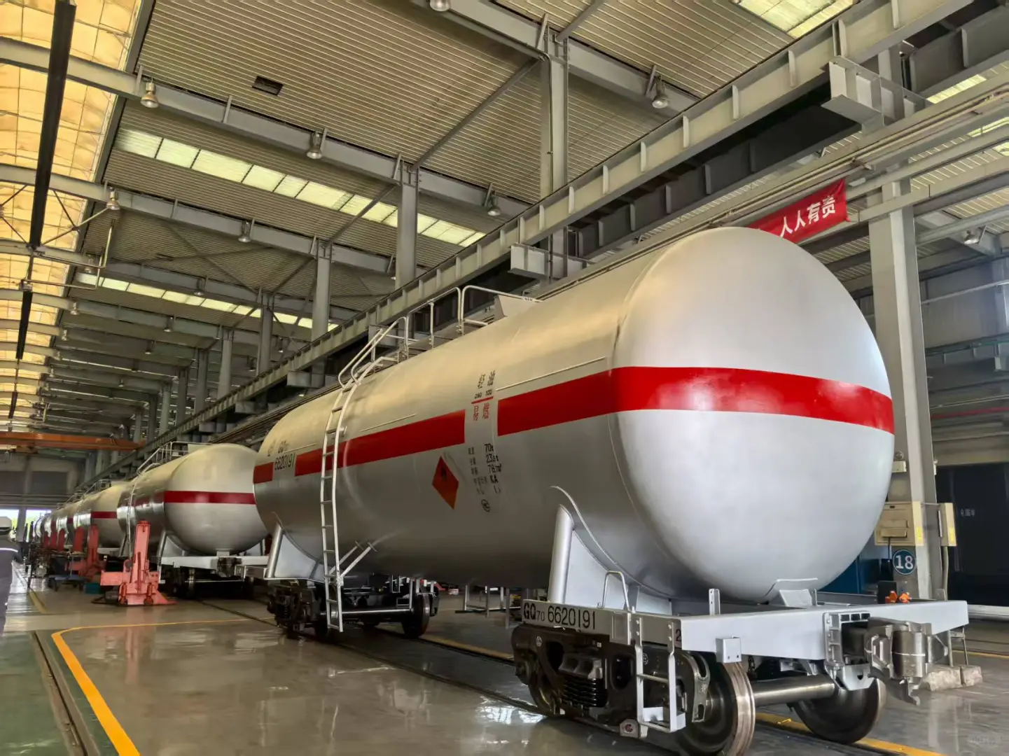 带娃探索火车的秘密