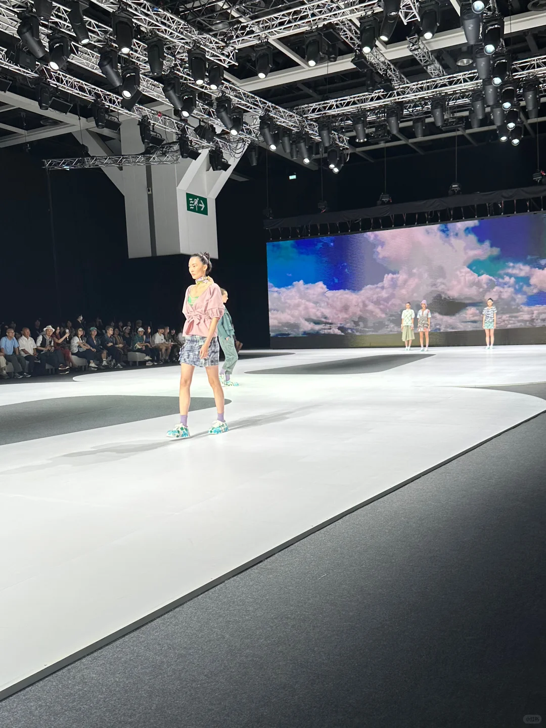 CENTRESTAGE时尚展 郭培首秀 全球风尚共赏