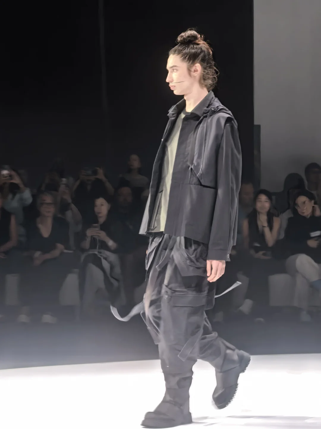 CENTRESTAGE时尚展 郭培首秀 全球风尚共赏